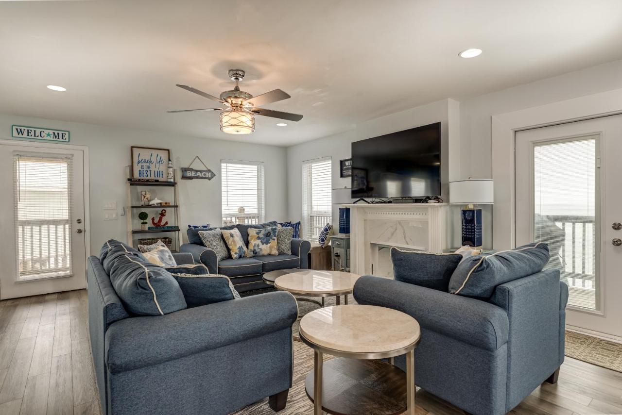 Strand Castle - Gulf Front! An Ideal Layout With Game Room, Small Private Pool, And Roof Top Crow'S Nest! Home Dauphin Island Buitenkant foto